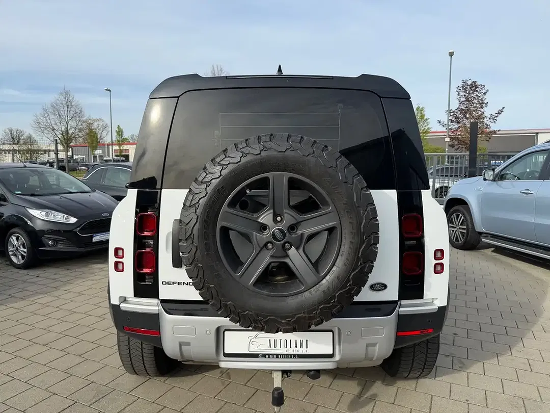 Land Rover Defender - Thumbnail 7