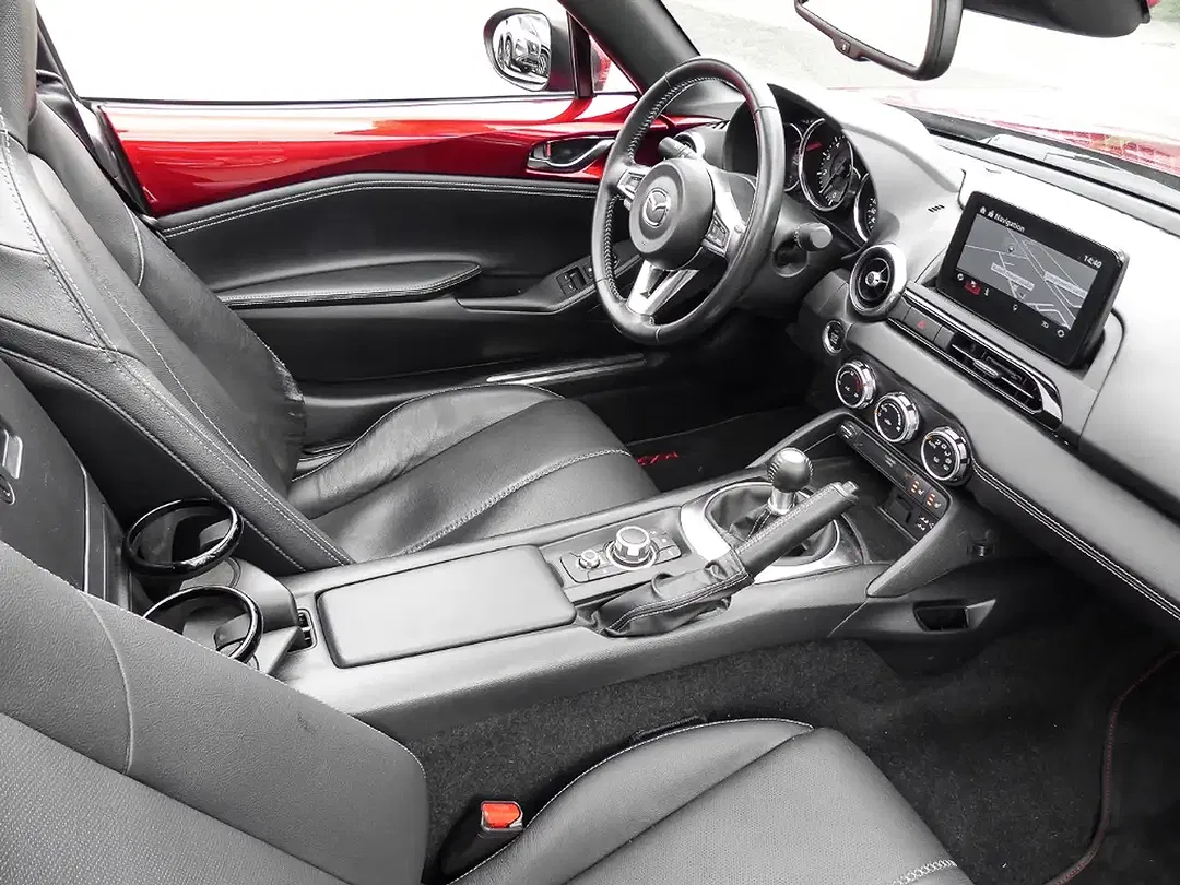 Mazda MX-5 - Thumbnail 4