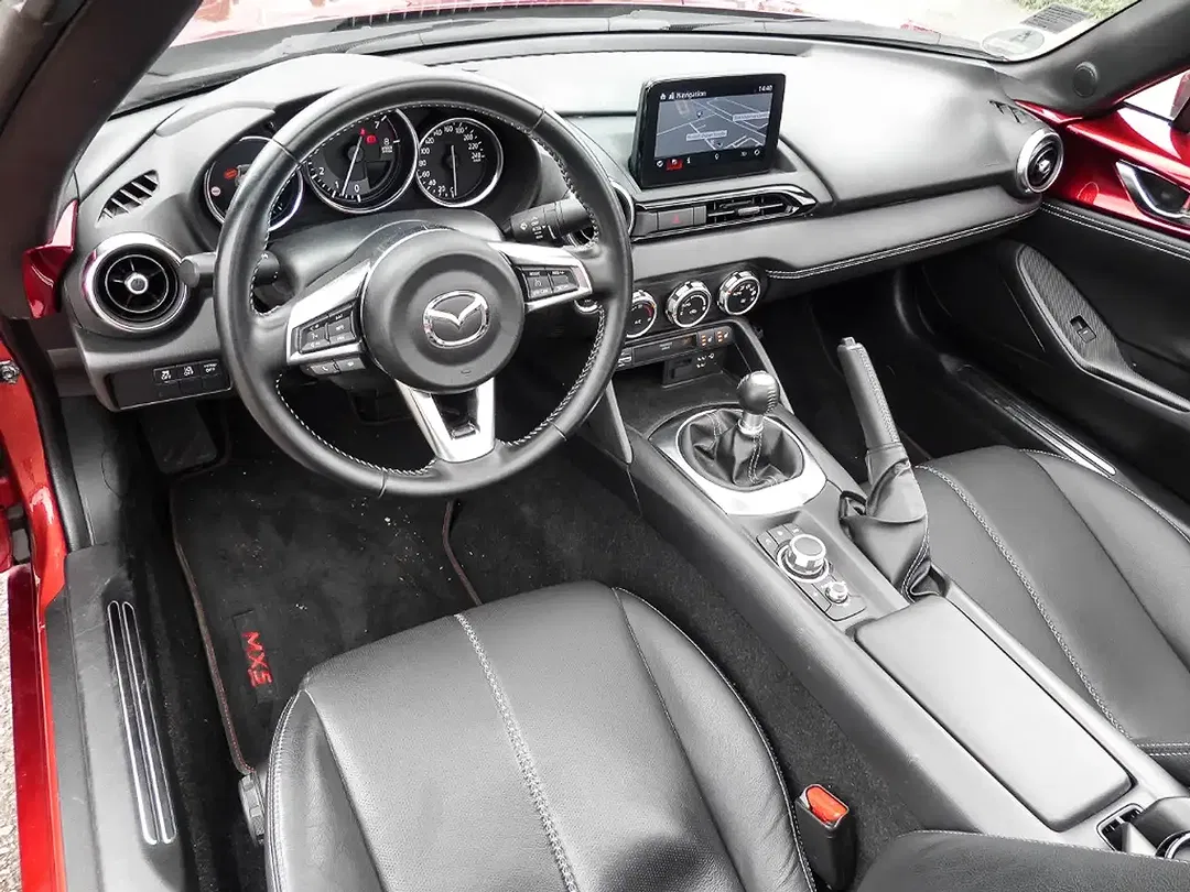 Mazda MX-5 - Thumbnail 5