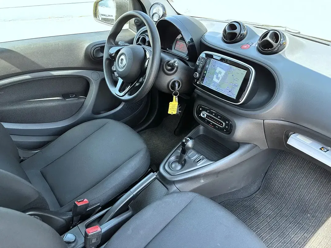 smart forTwo - Thumbnail 2