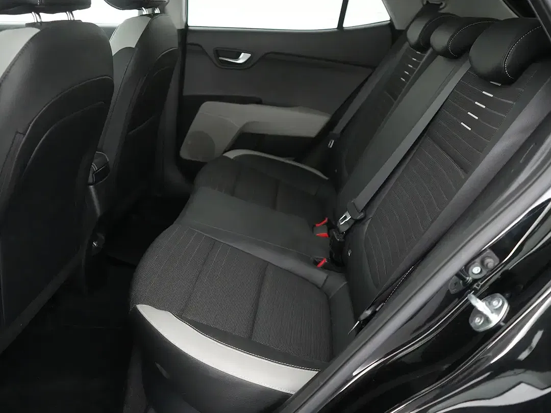 Kia Stonic - Thumbnail 15