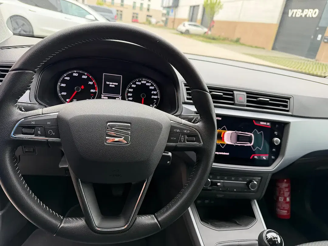 SEAT Arona - Thumbnail 13