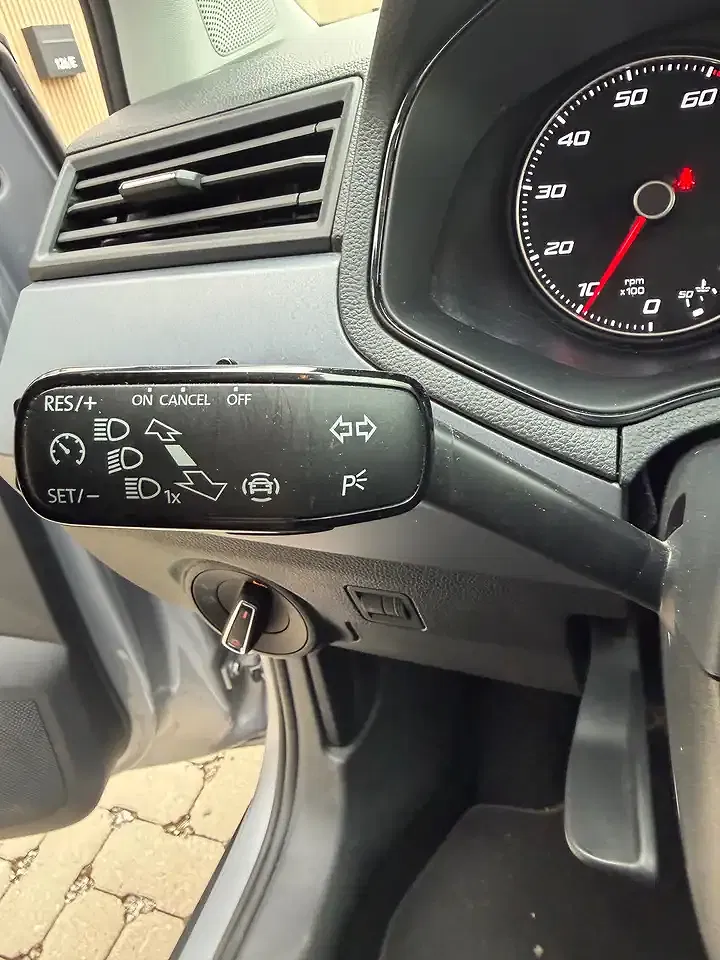 SEAT Arona - Thumbnail 15
