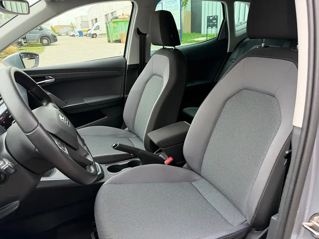 SEAT Arona - Thumbnail 9