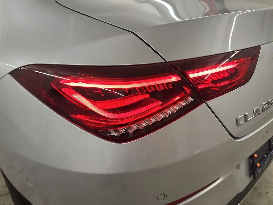 Mercedes-Benz CLA 250 - Thumbnail 12