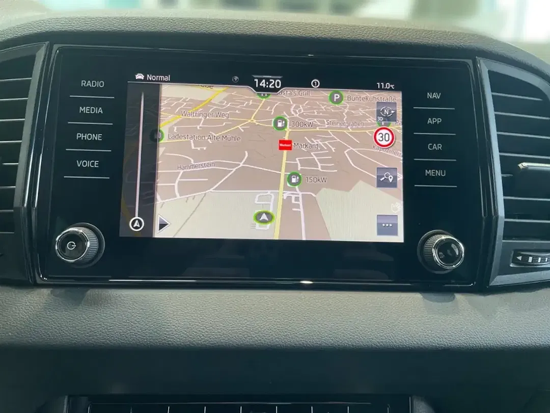 Skoda Karoq - Thumbnail 11