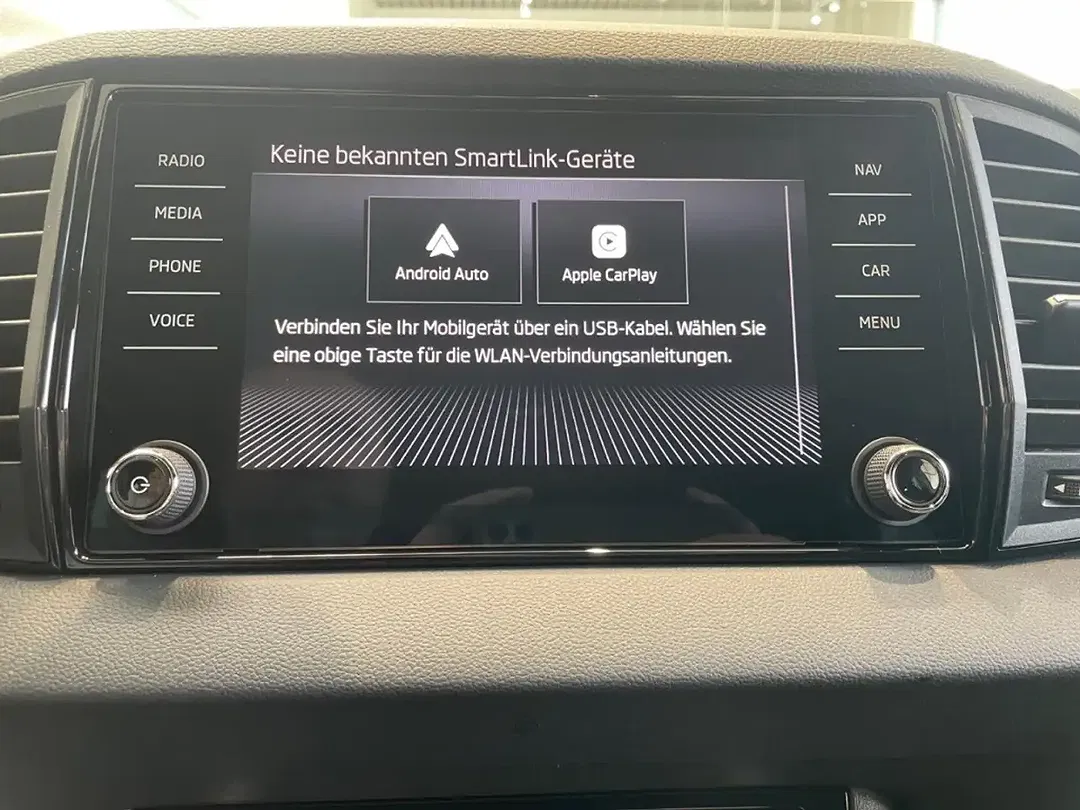 Skoda Karoq - Thumbnail 14