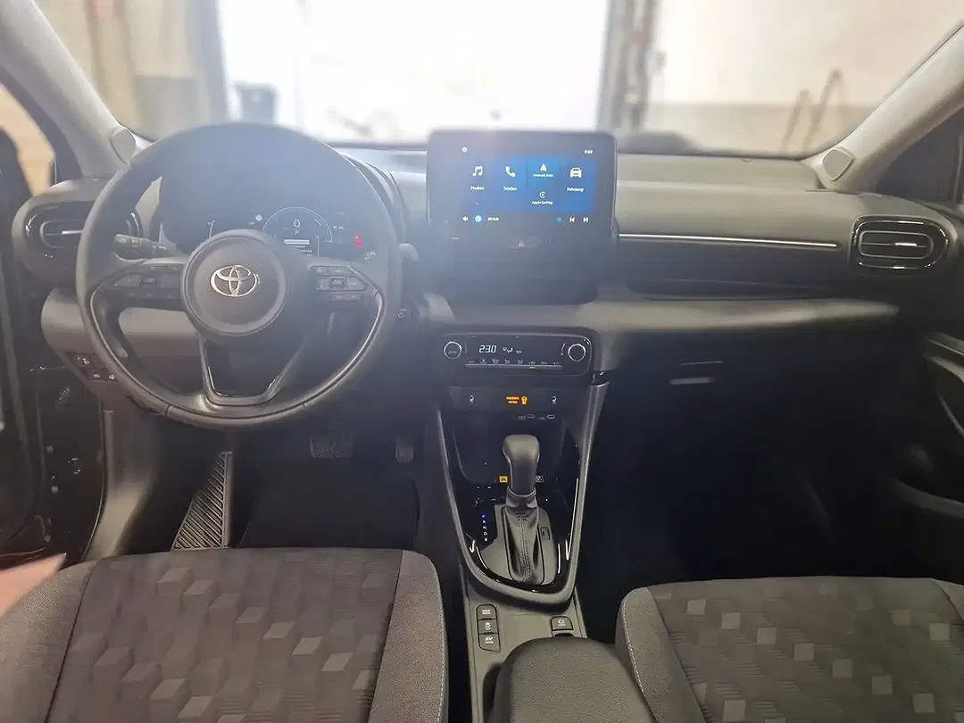Toyota Yaris - Thumbnail 13