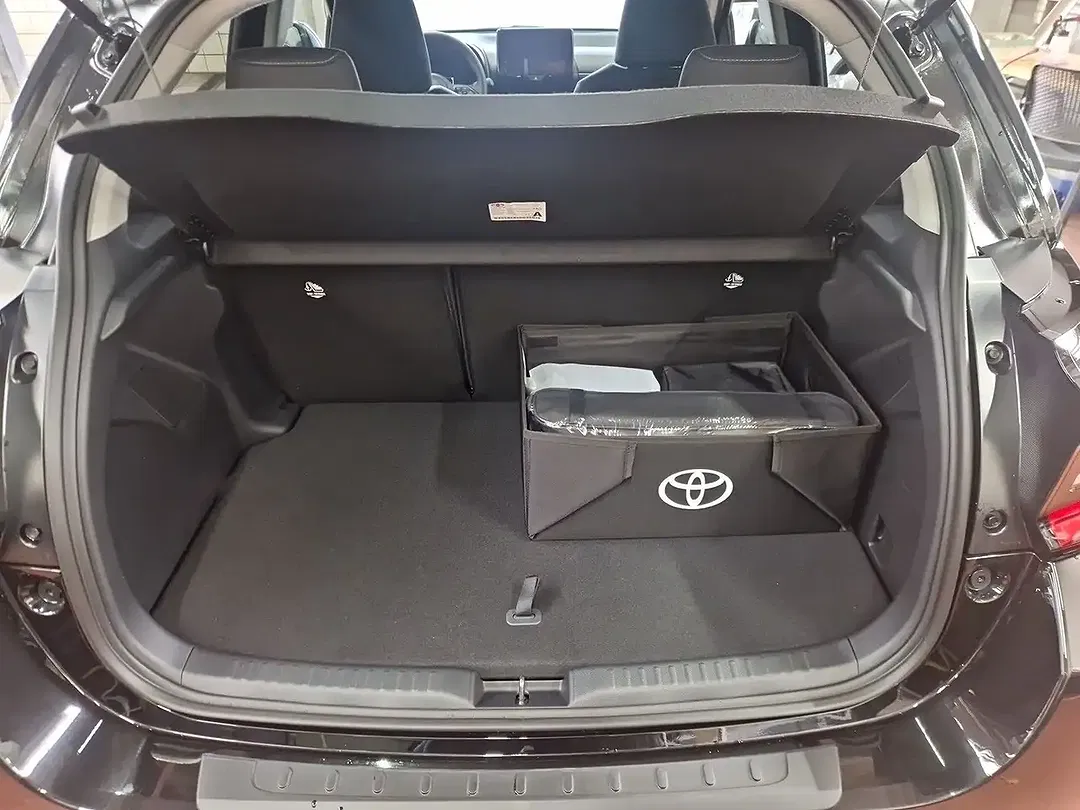 Toyota Yaris - Thumbnail 14