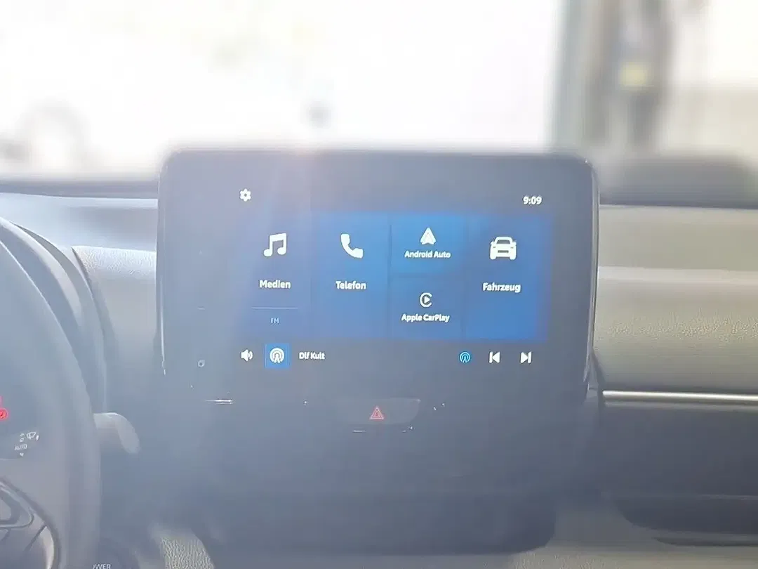 Toyota Yaris - Thumbnail 15