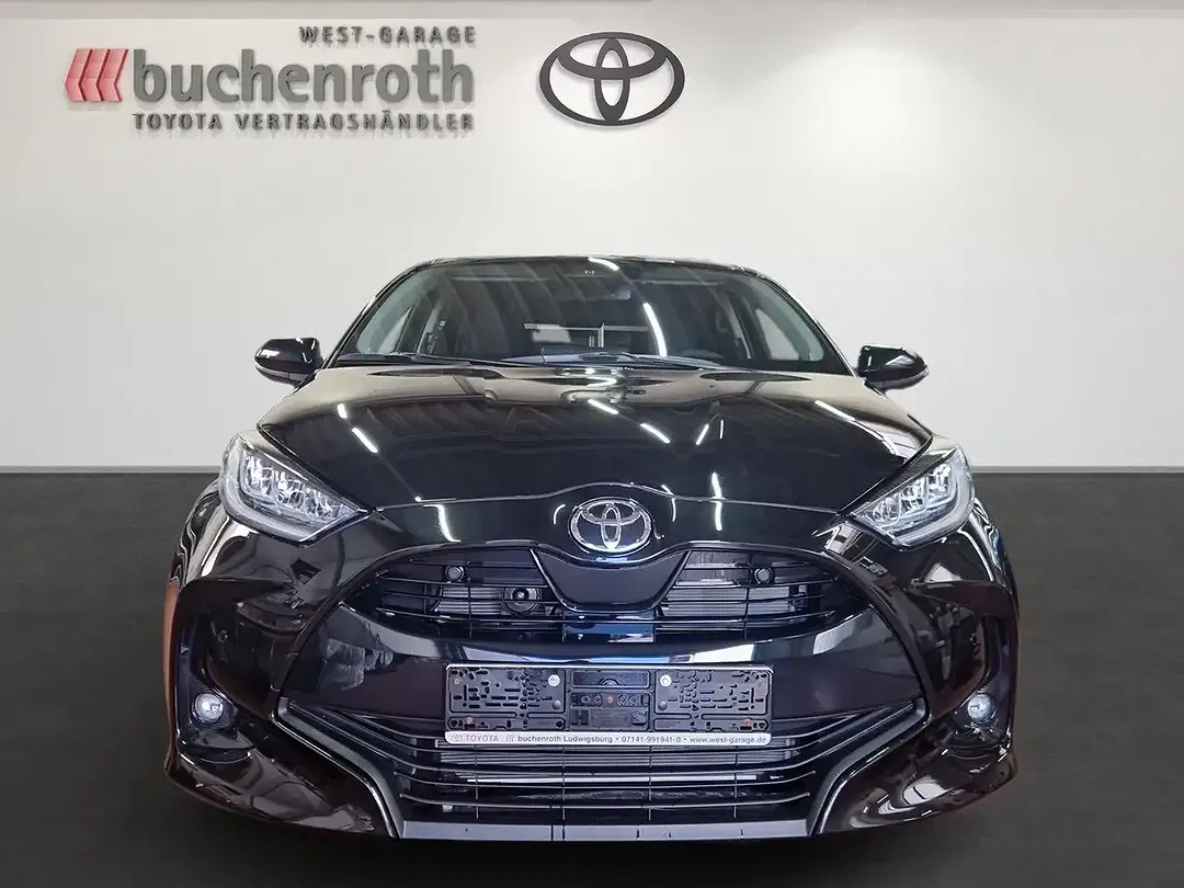 Toyota Yaris - Thumbnail 2