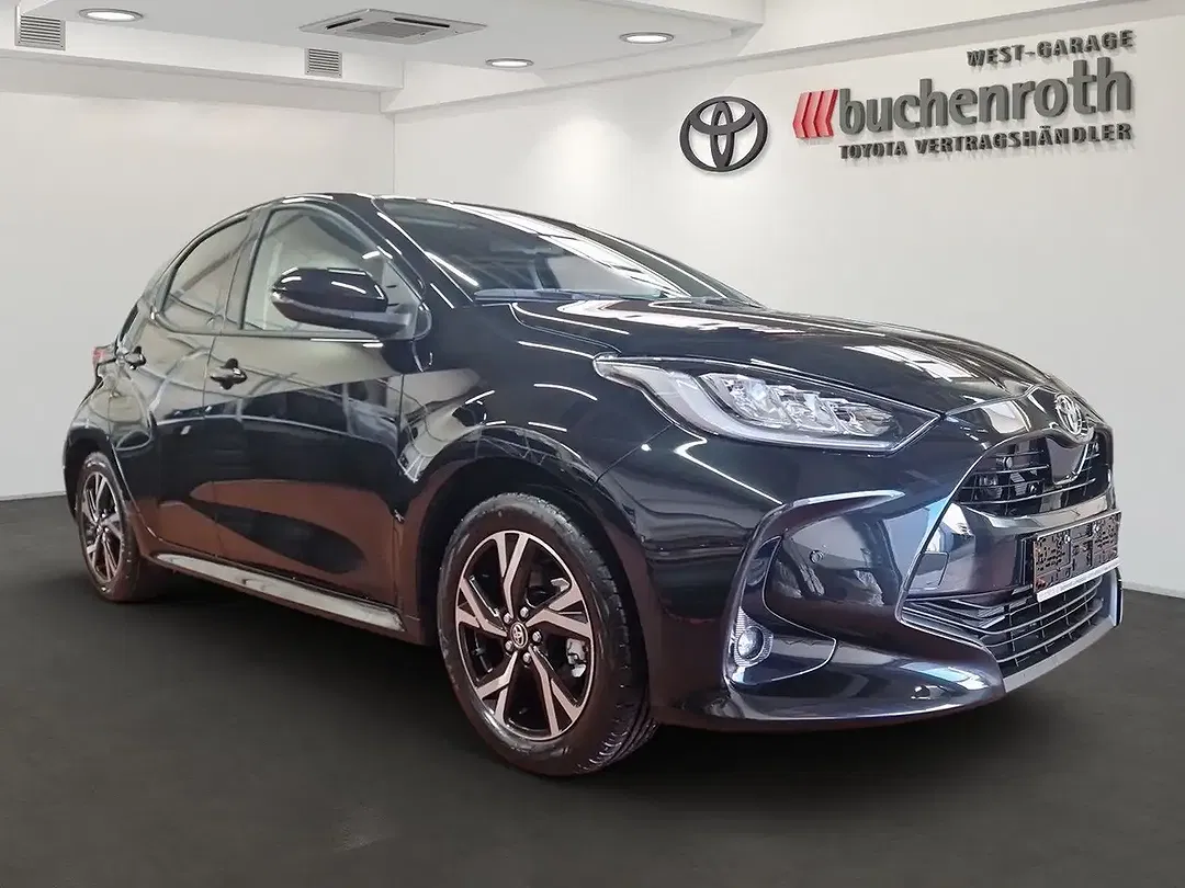 Toyota Yaris - Thumbnail 3
