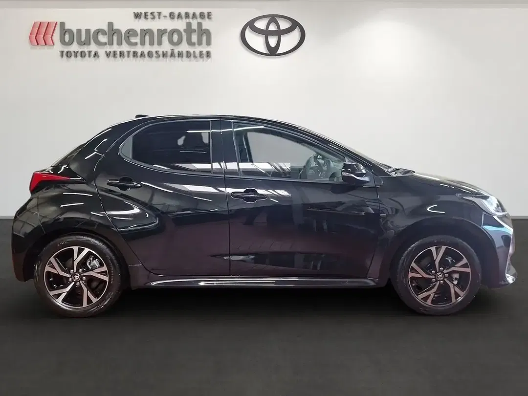 Toyota Yaris - Thumbnail 4