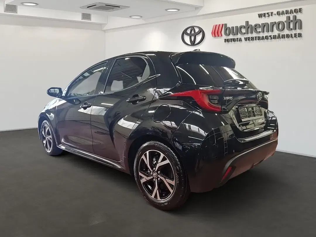Toyota Yaris - Thumbnail 7