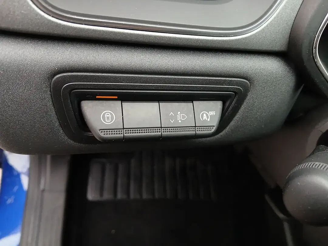 Renault Captur - Thumbnail 11