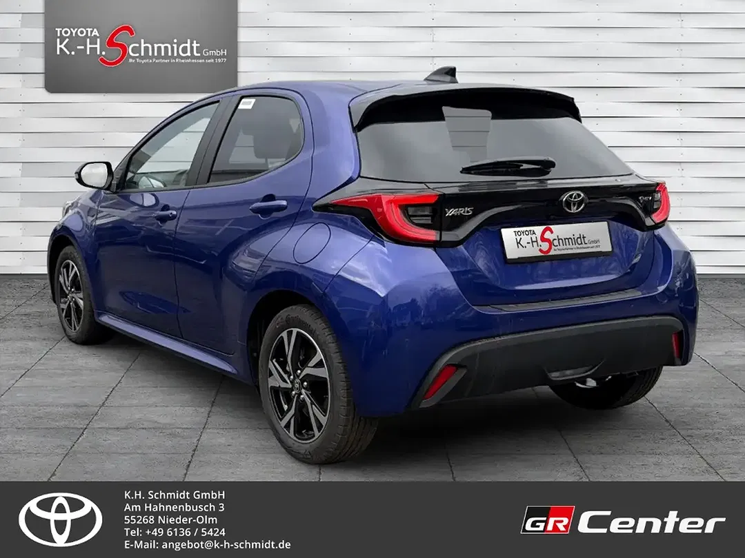Toyota Yaris - Thumbnail 2