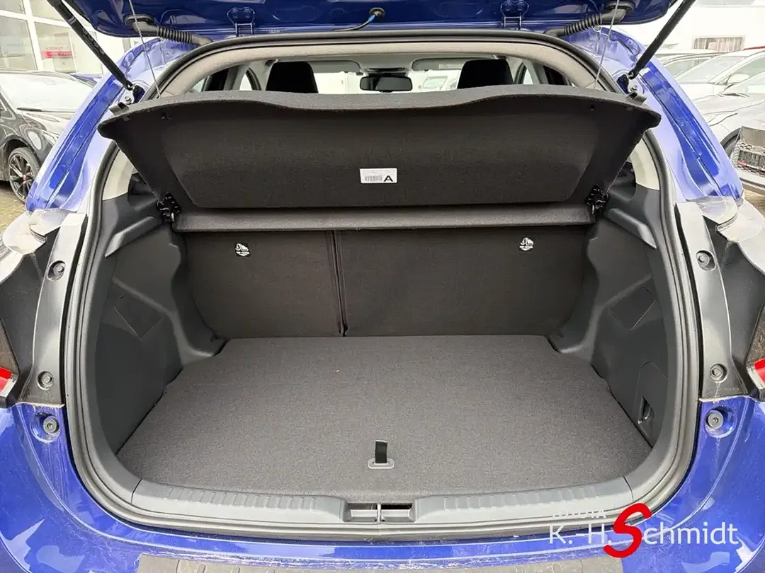 Toyota Yaris - Thumbnail 5