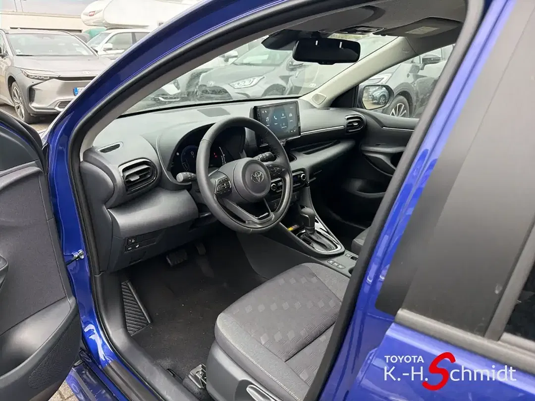 Toyota Yaris - Thumbnail 7