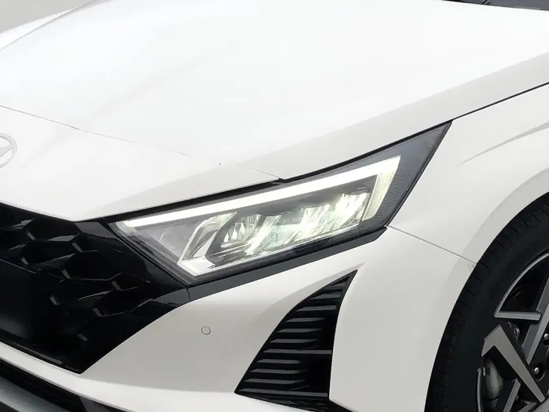 Hyundai i20 - Thumbnail 5