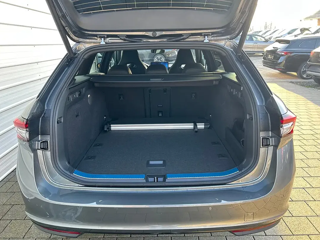Skoda Superb - Thumbnail 8