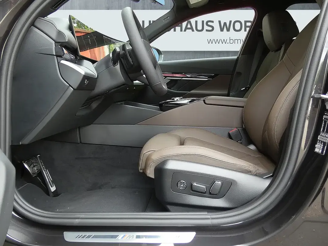 BMW 520 - Thumbnail 12