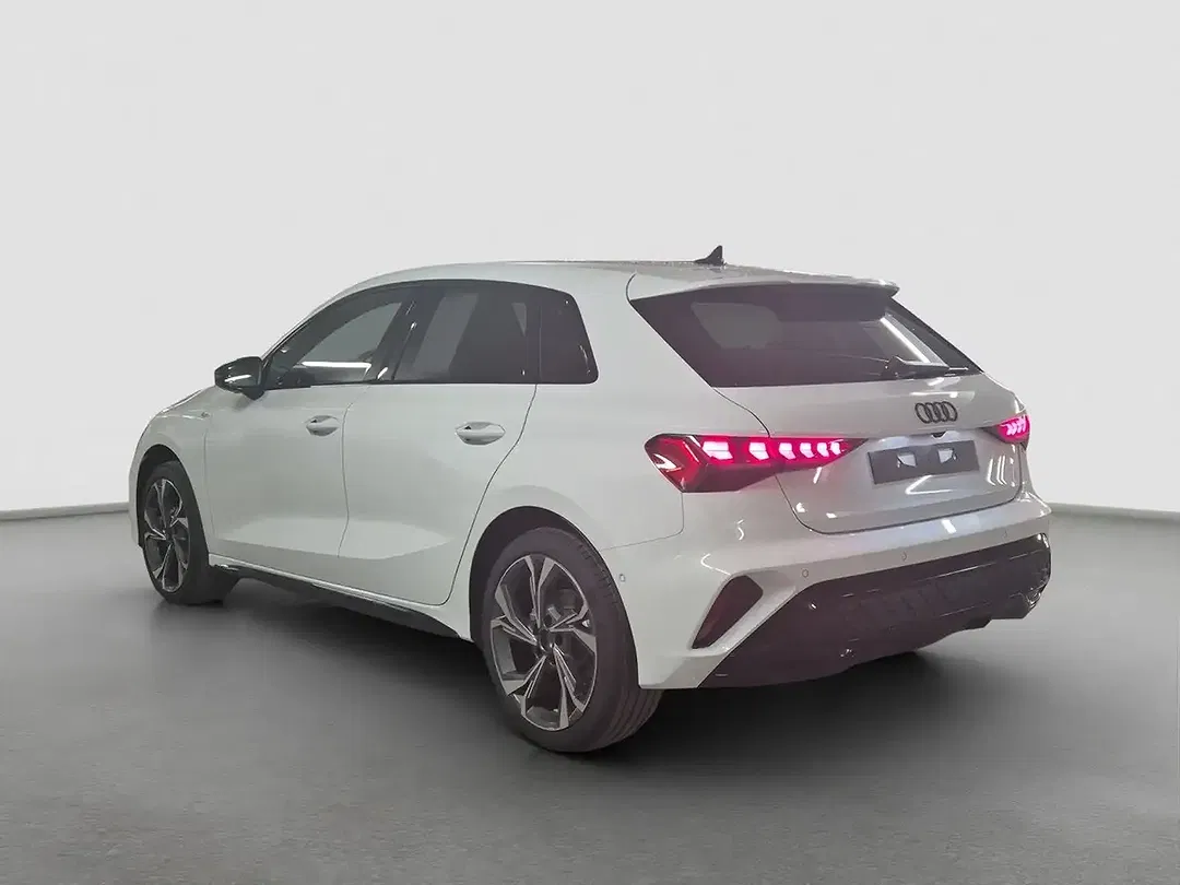 Audi A3 - Thumbnail 4