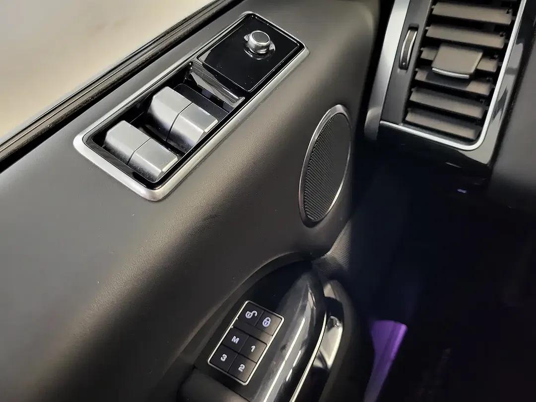Land Rover Range Rover Sport - Thumbnail 15