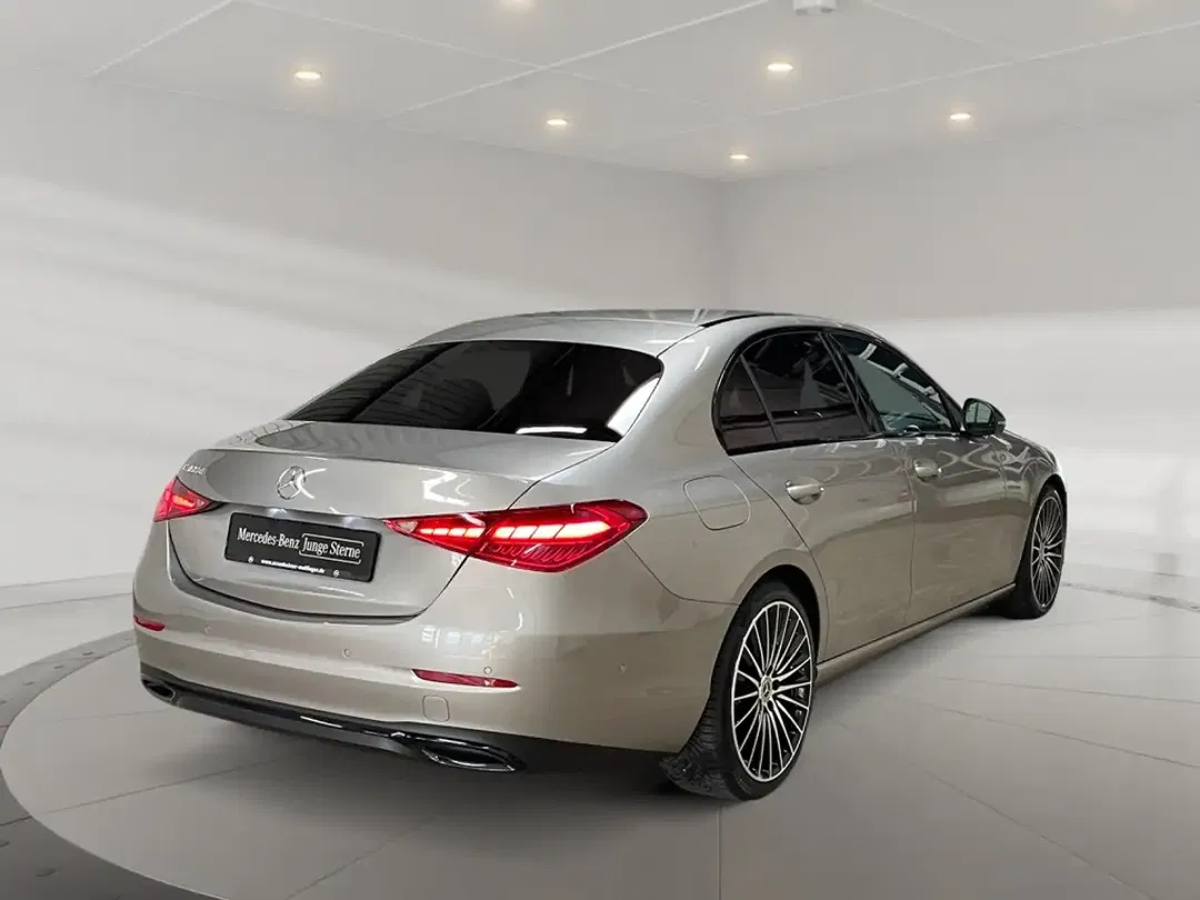Mercedes-Benz C 300 - Thumbnail 2