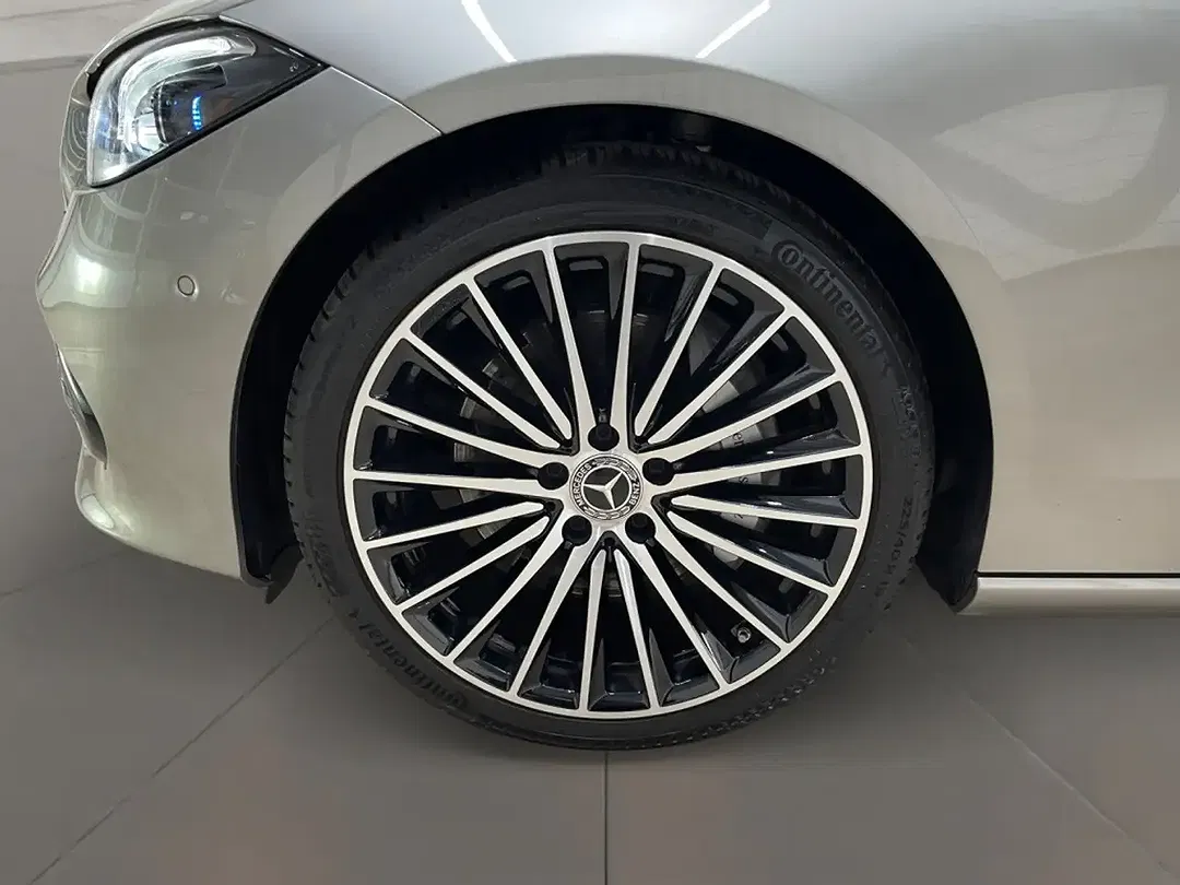 Mercedes-Benz C 300 - Thumbnail 8