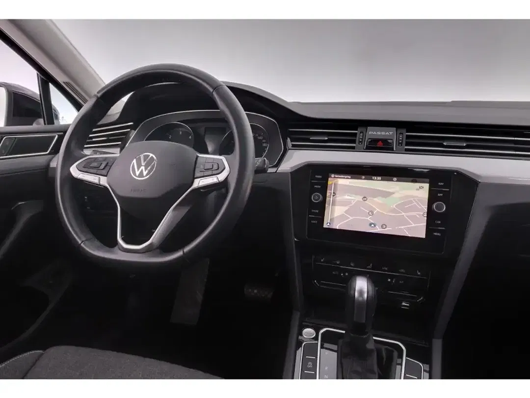 Volkswagen Passat Variant - Thumbnail 10