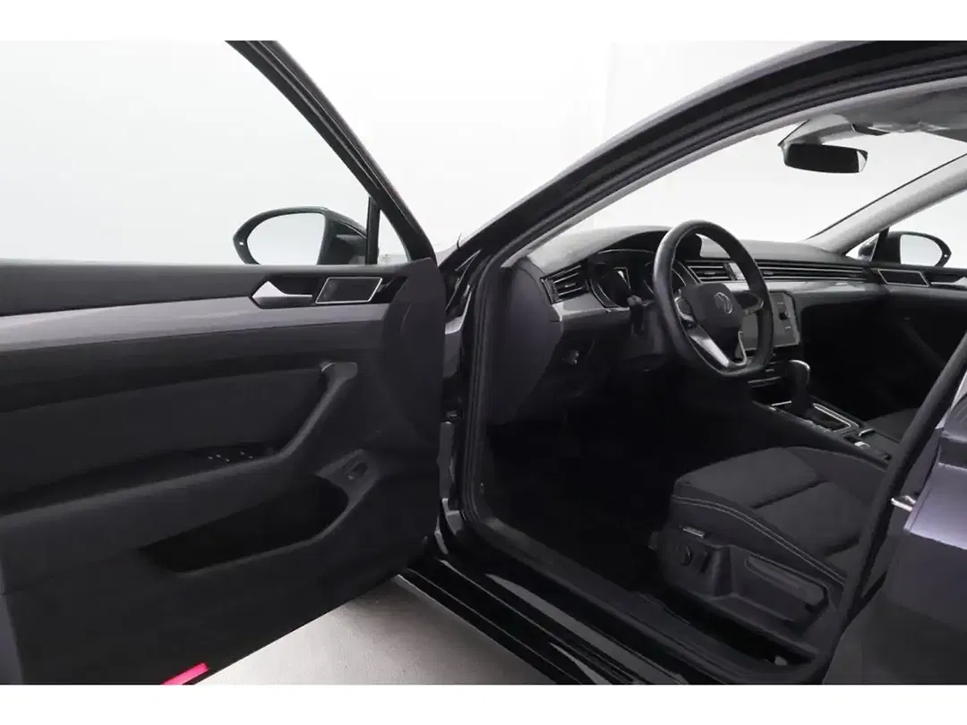 Volkswagen Passat Variant - Thumbnail 14