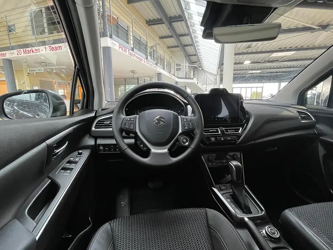Suzuki S-Cross - Thumbnail 10