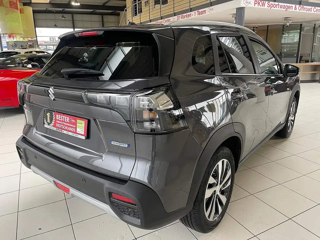 Suzuki S-Cross - Thumbnail 6
