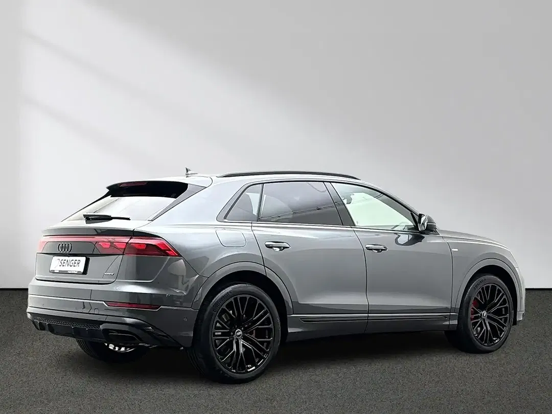 Audi Q8 - Thumbnail 3