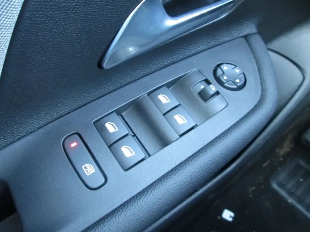 Opel Mokka - Thumbnail 12
