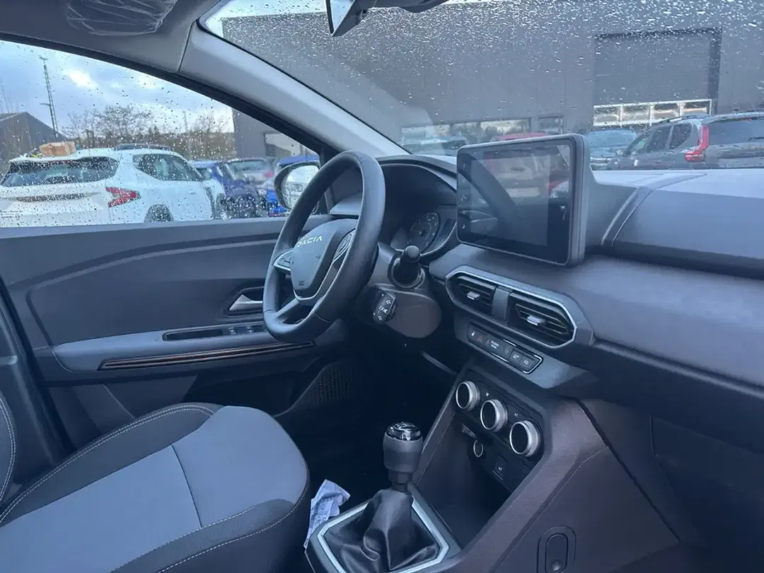 Dacia Sandero - Thumbnail 11