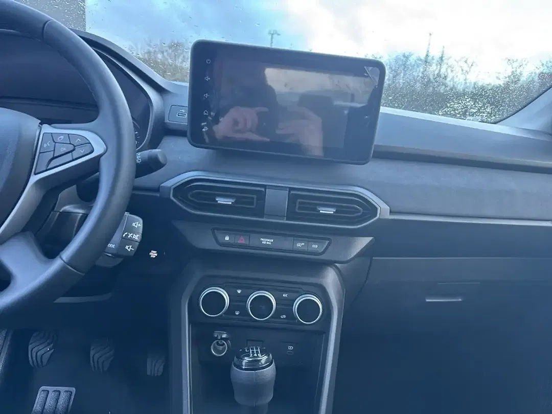 Dacia Sandero - Thumbnail 13
