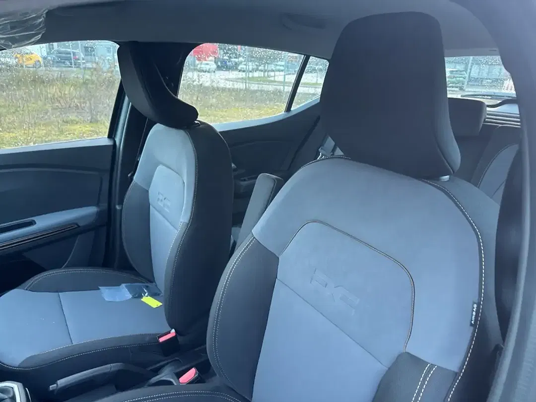 Dacia Sandero - Thumbnail 9