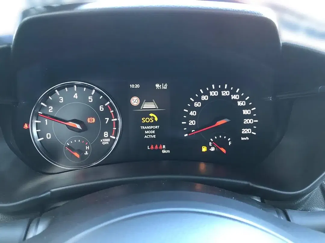 Suzuki Swift - Thumbnail 11