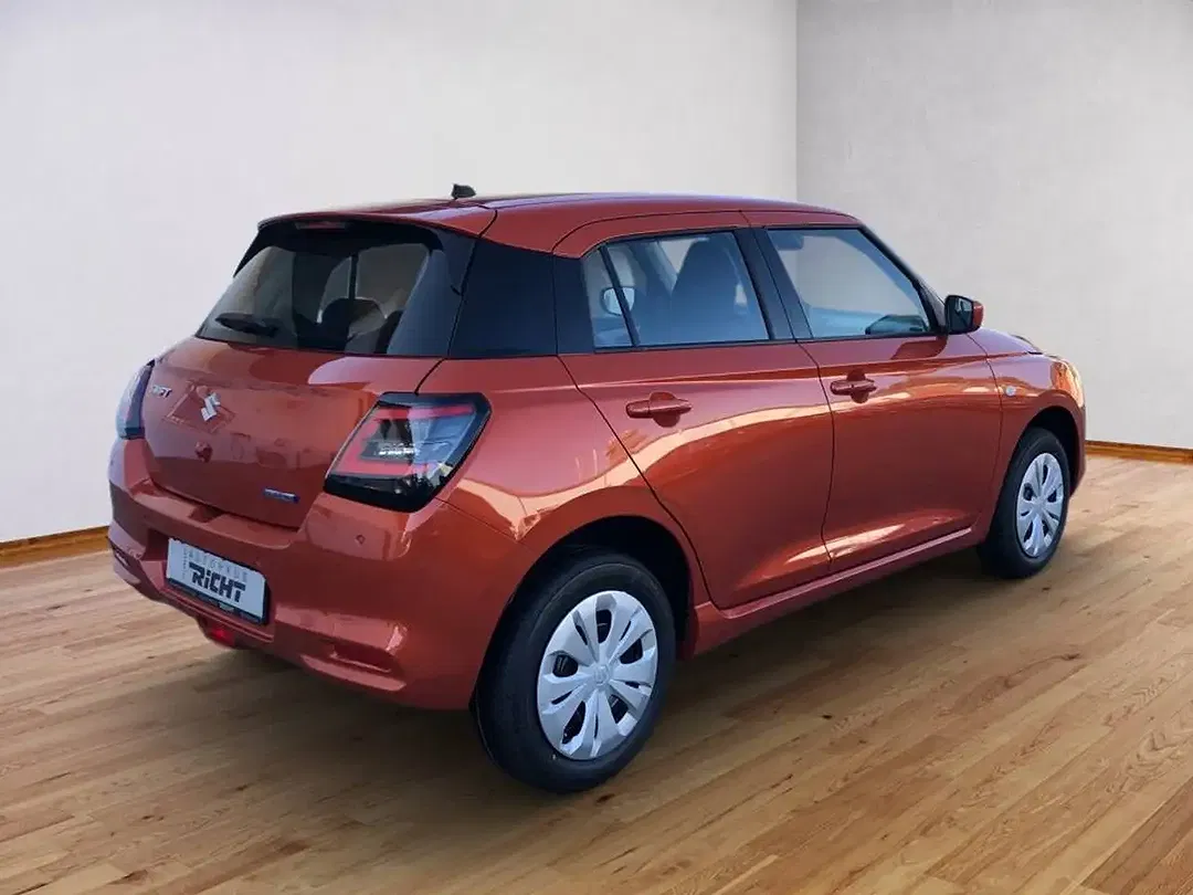 Suzuki Swift - Thumbnail 4