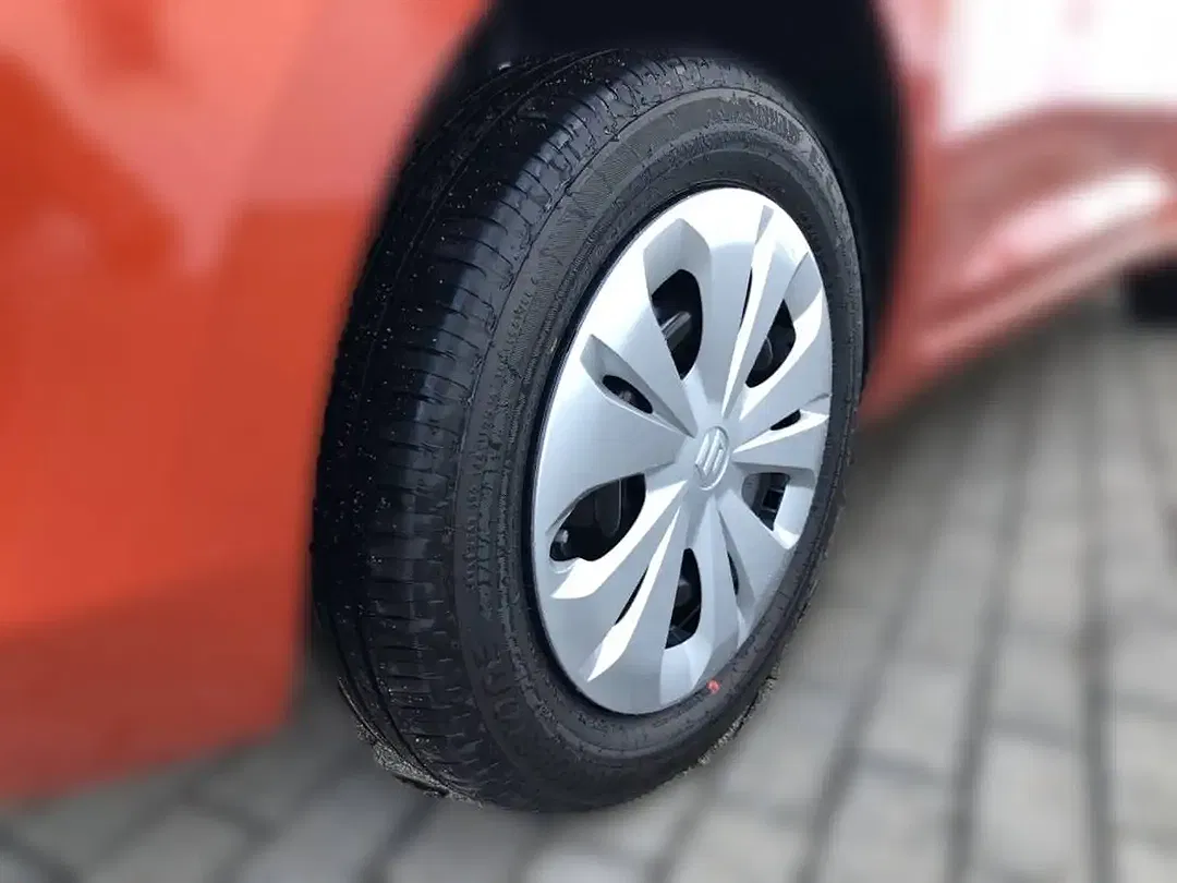 Suzuki Swift - Thumbnail 8