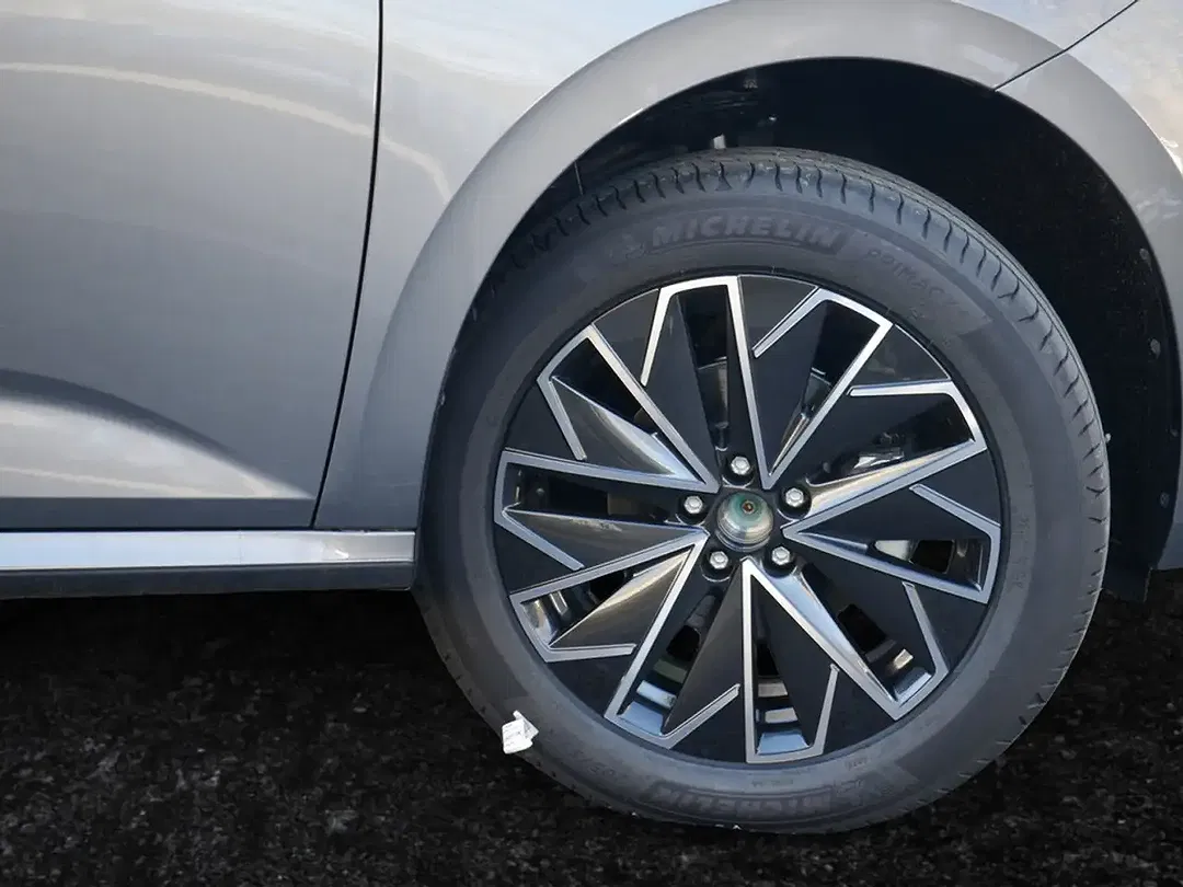 Skoda Kamiq - Thumbnail 5