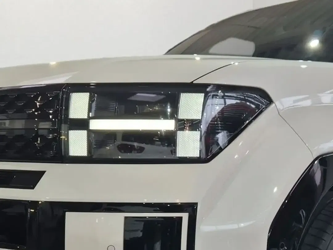 Hyundai SANTA FE - Thumbnail 5