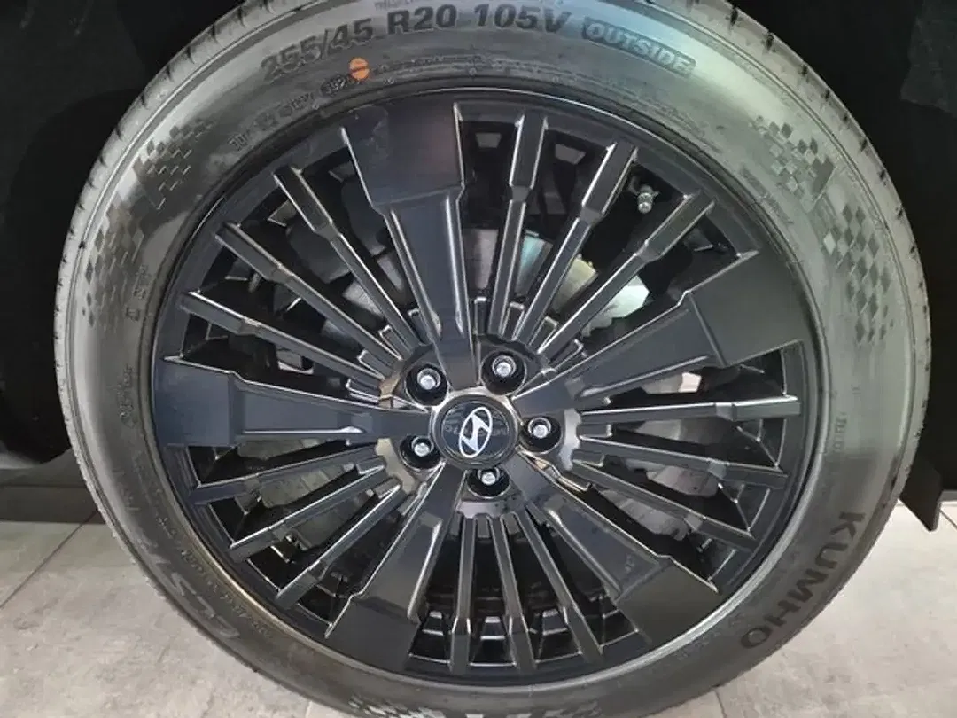 Hyundai SANTA FE - Thumbnail 8