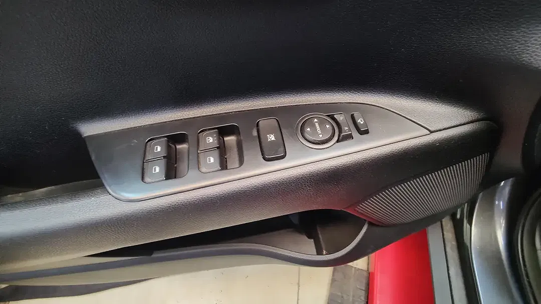 Kia Stonic - Thumbnail 15