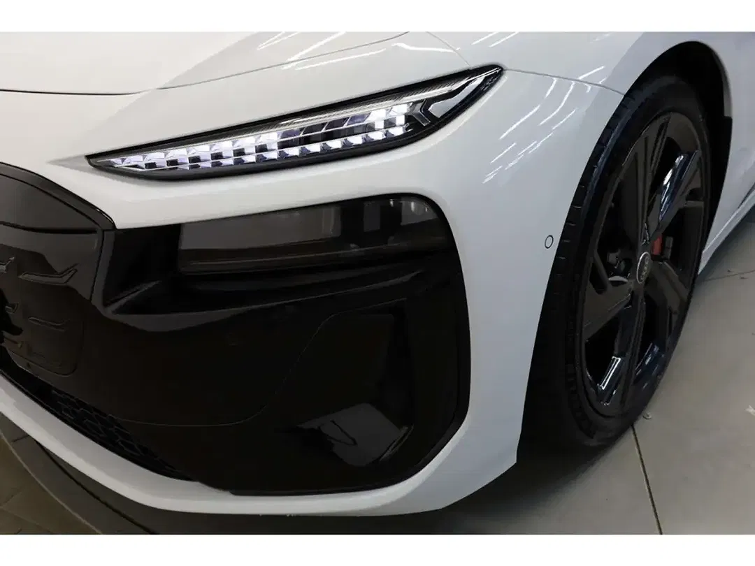 Audi A6 - Thumbnail 6