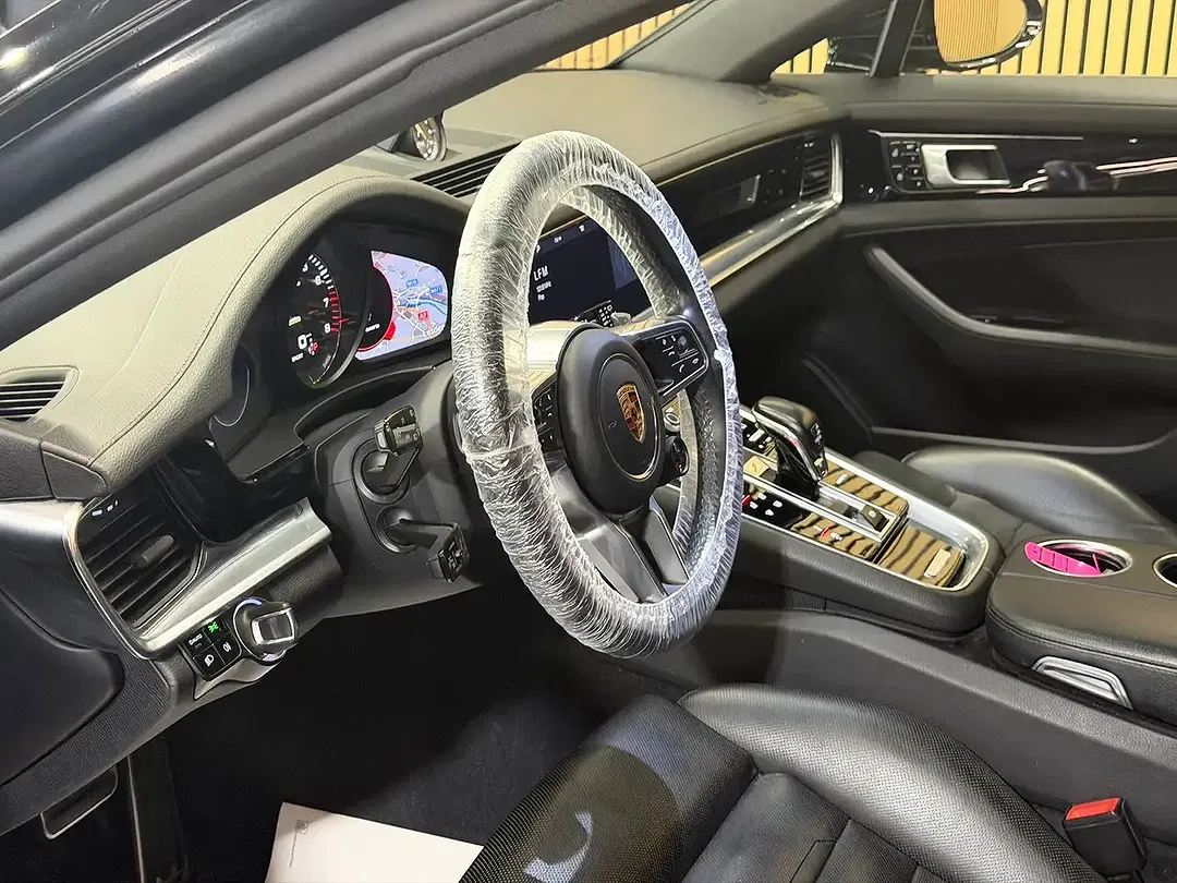 Porsche Panamera - Thumbnail 11
