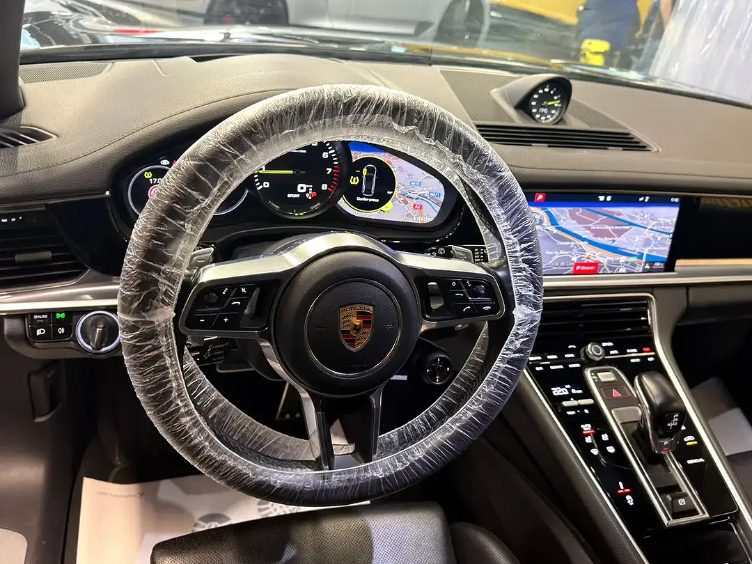 Porsche Panamera - Thumbnail 15