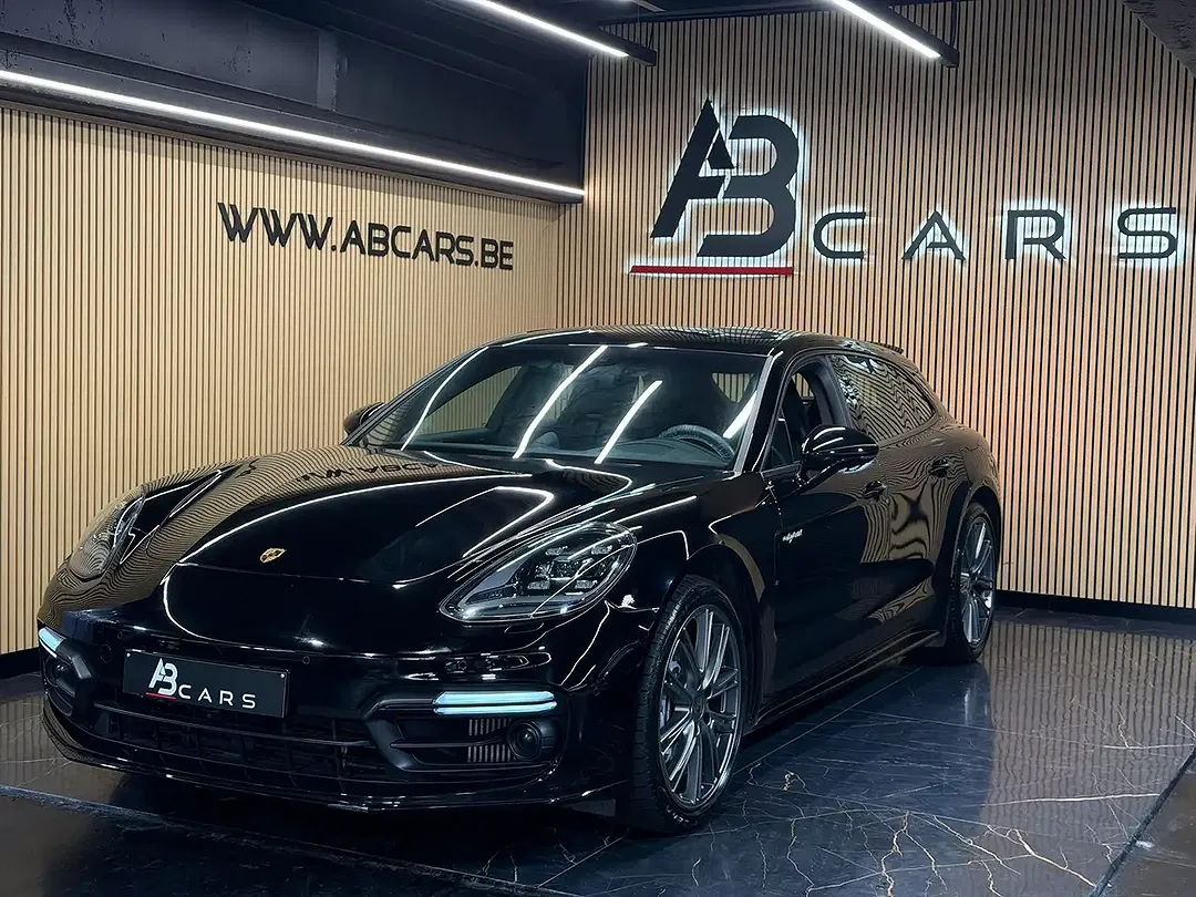 Porsche Panamera - Thumbnail 2