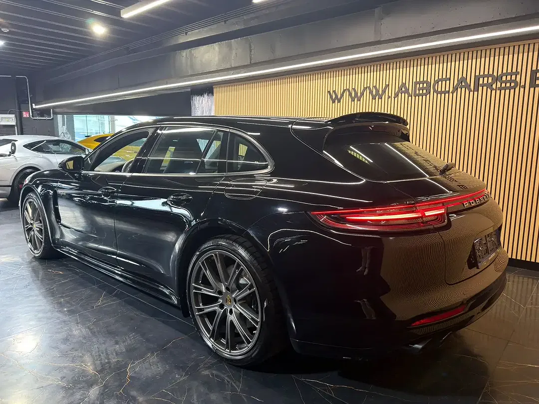 Porsche Panamera - Thumbnail 4